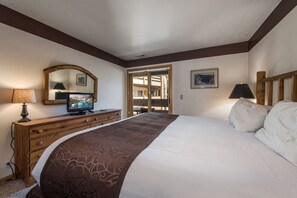 Deluxe 2-bedroom condominium
