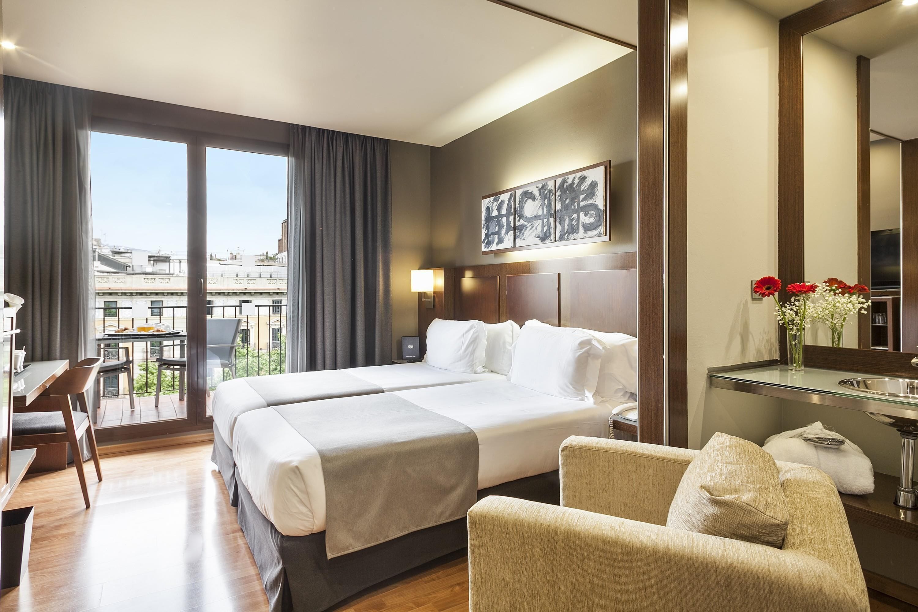 Premium bedding, minibar, in-room safe, desk