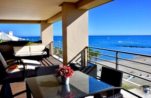 Beach/ocean view