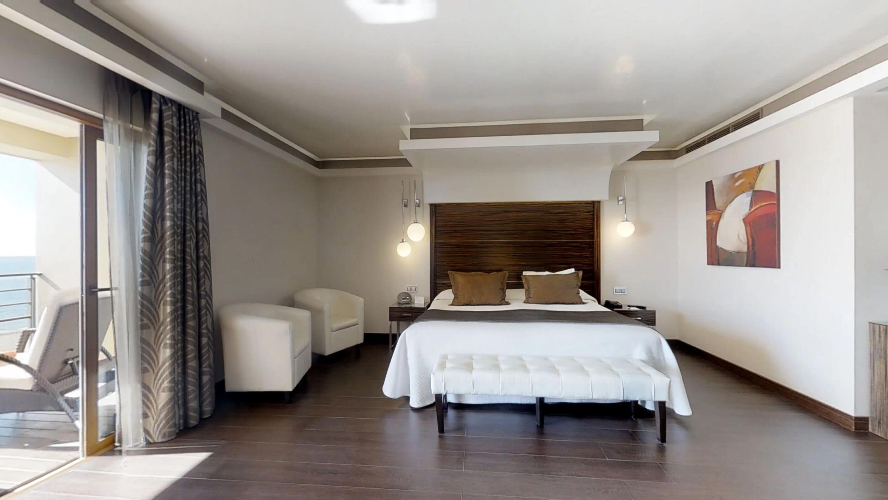 Biancheria da letto di alta qualità, copriletto in piuma, minibar