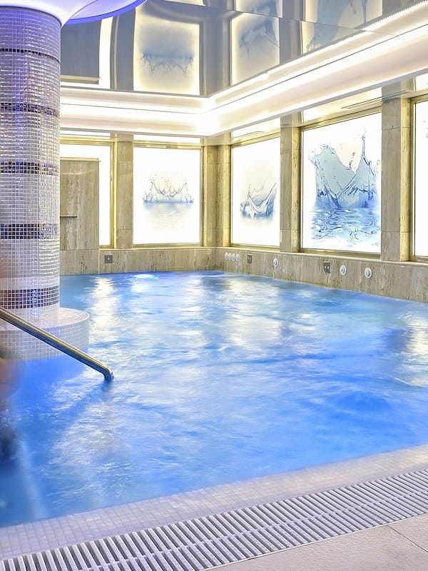 Sauna, hot tub, steam room, hot springs, Turkish bath, body treatments