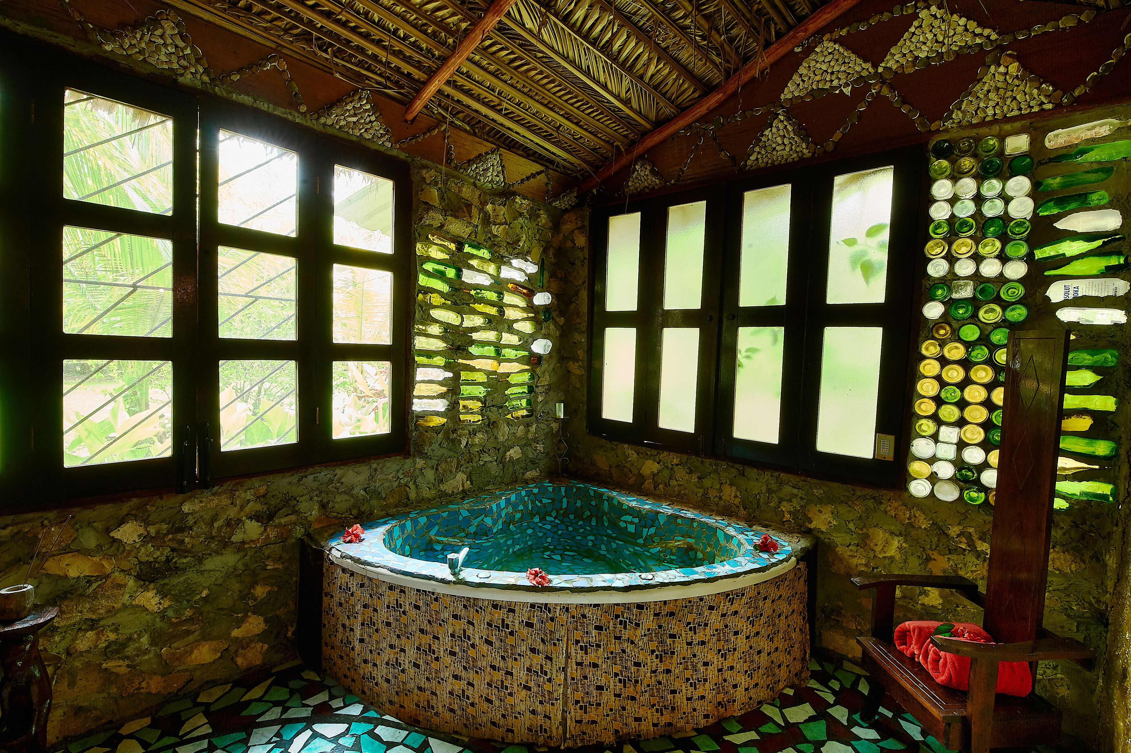 honeymoon bungalow, 1 bedroom, non smoking, hot tub | private spa tub