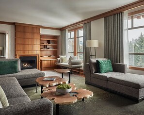 The Blackcomb Suite | Living room