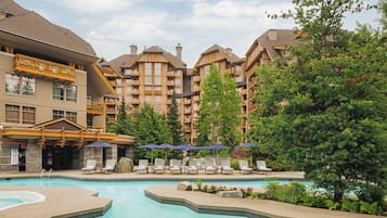 Outdoor pool, pool umbrellas, sun loungers
