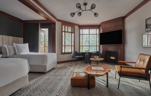Premium bedding, minibar, in-room safe, desk - Four Seasons Resort Whistler (Whistler)