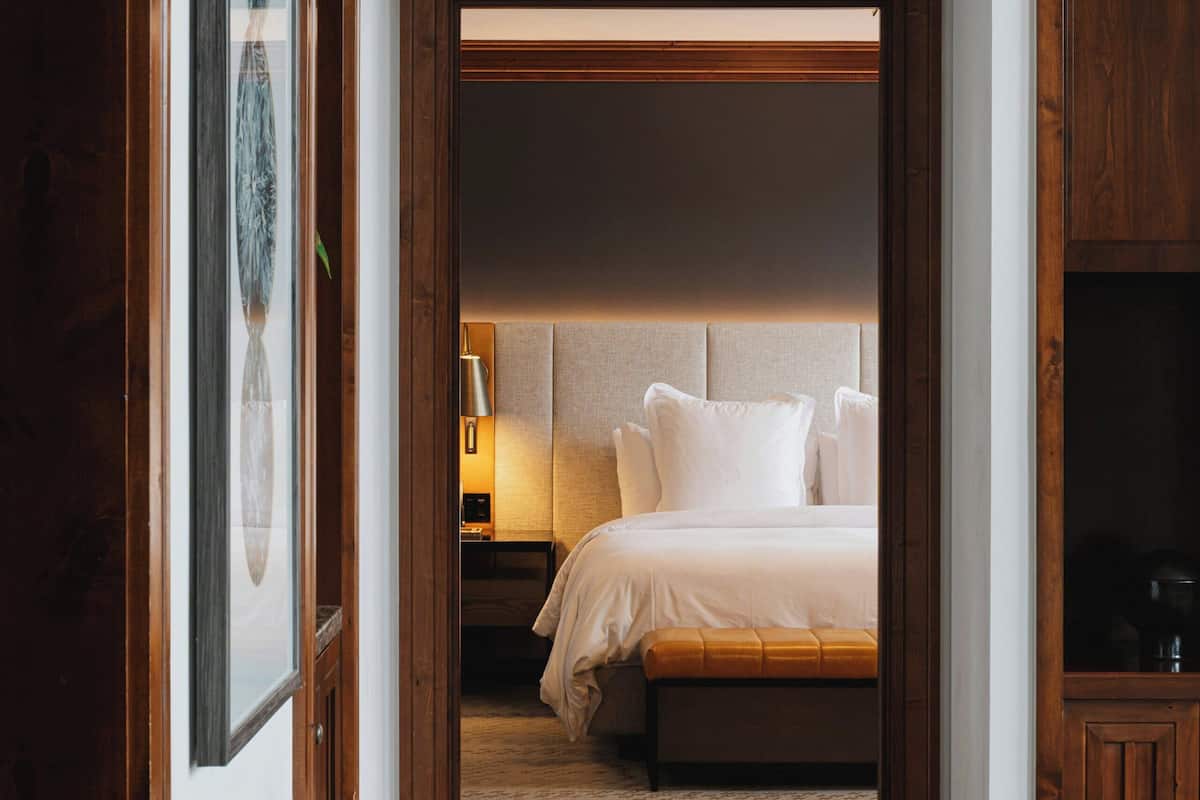 The Summit Suite | Premium bedding, minibar, in-room safe, desk