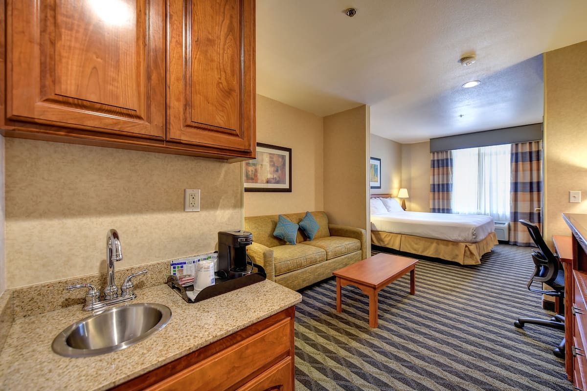 In-room safe, desk, laptop workspace, soundproofing