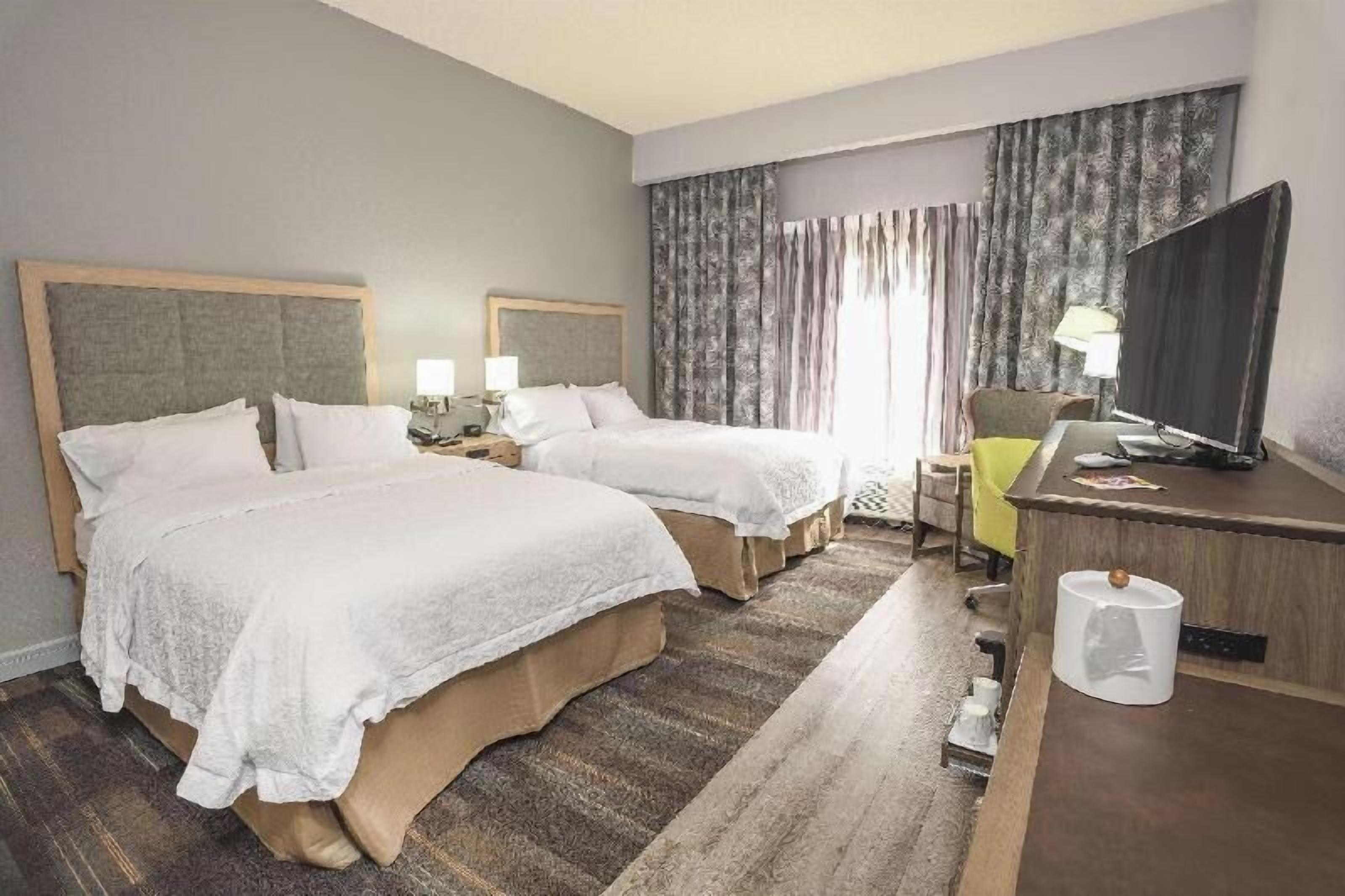 Premium bedding, down comforters, in-room safe, desk