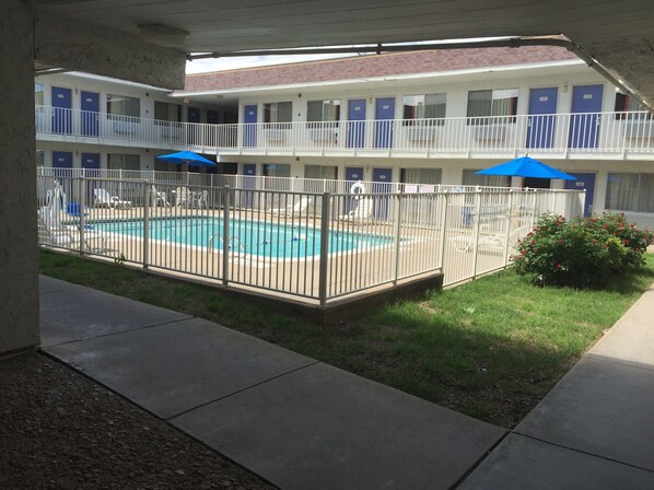 Außenpool (je nach Saison geöffnet)