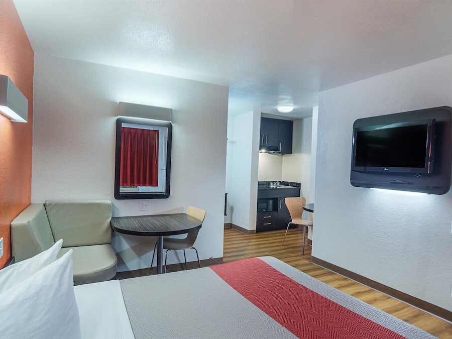 Wi-Fi de cortesia, roupa de cama