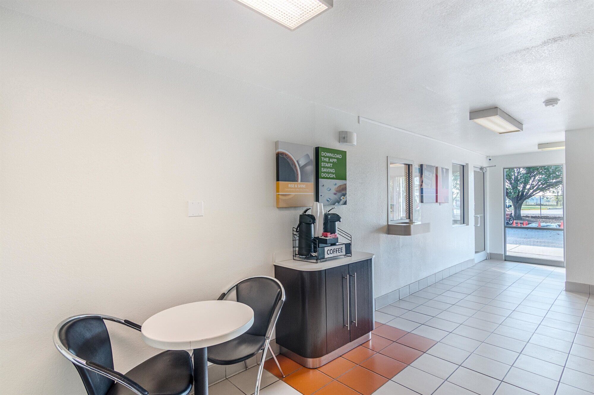 ロビー応接スペース