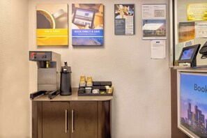 Lobby - Motel 6 Villa Park, IL - Chicago West (Villa Park)
