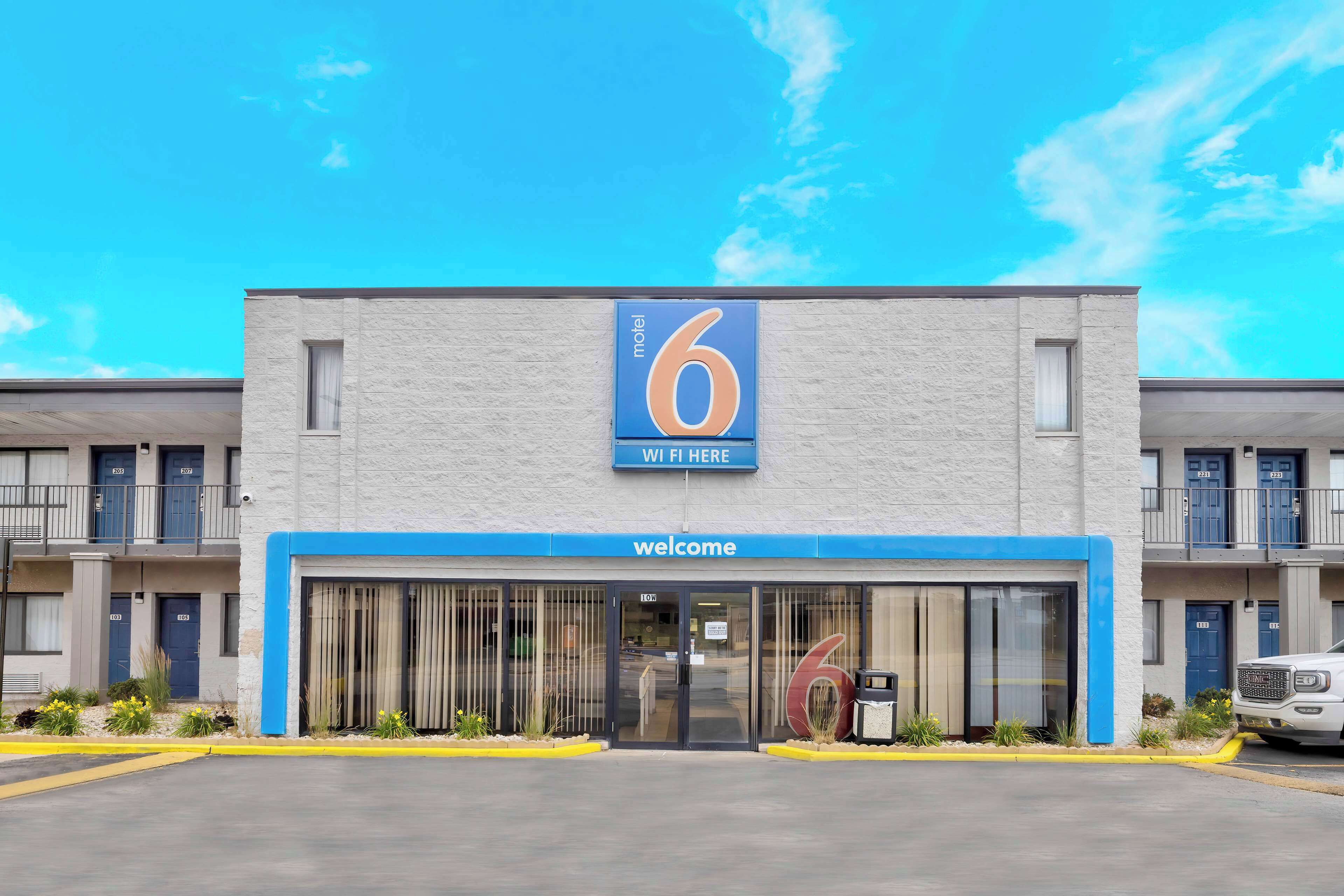 Photo - Motel 6-Villa Park, IL - Chicago West