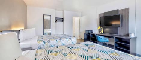 Rom – standard, 2 dobbeltsenger, ikke-røyk | Skrivebord, skrivebord for bærbar PC, wi-fi (inkludert) og sengetøy