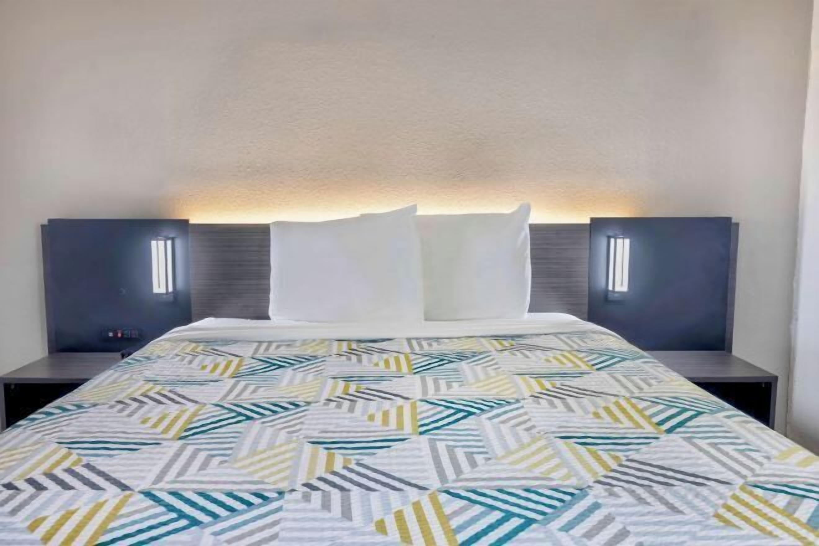 Desk, laptop workspace, free WiFi, bed sheets