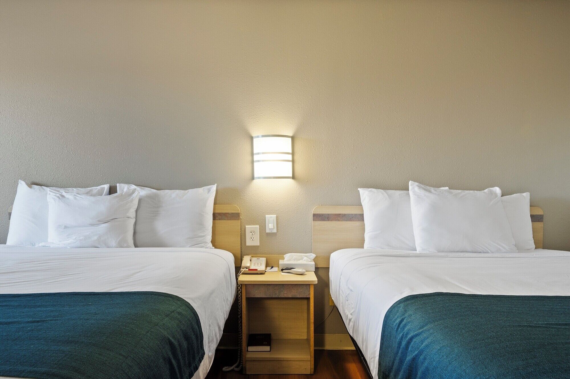 Desk, blackout drapes, free WiFi, bed sheets