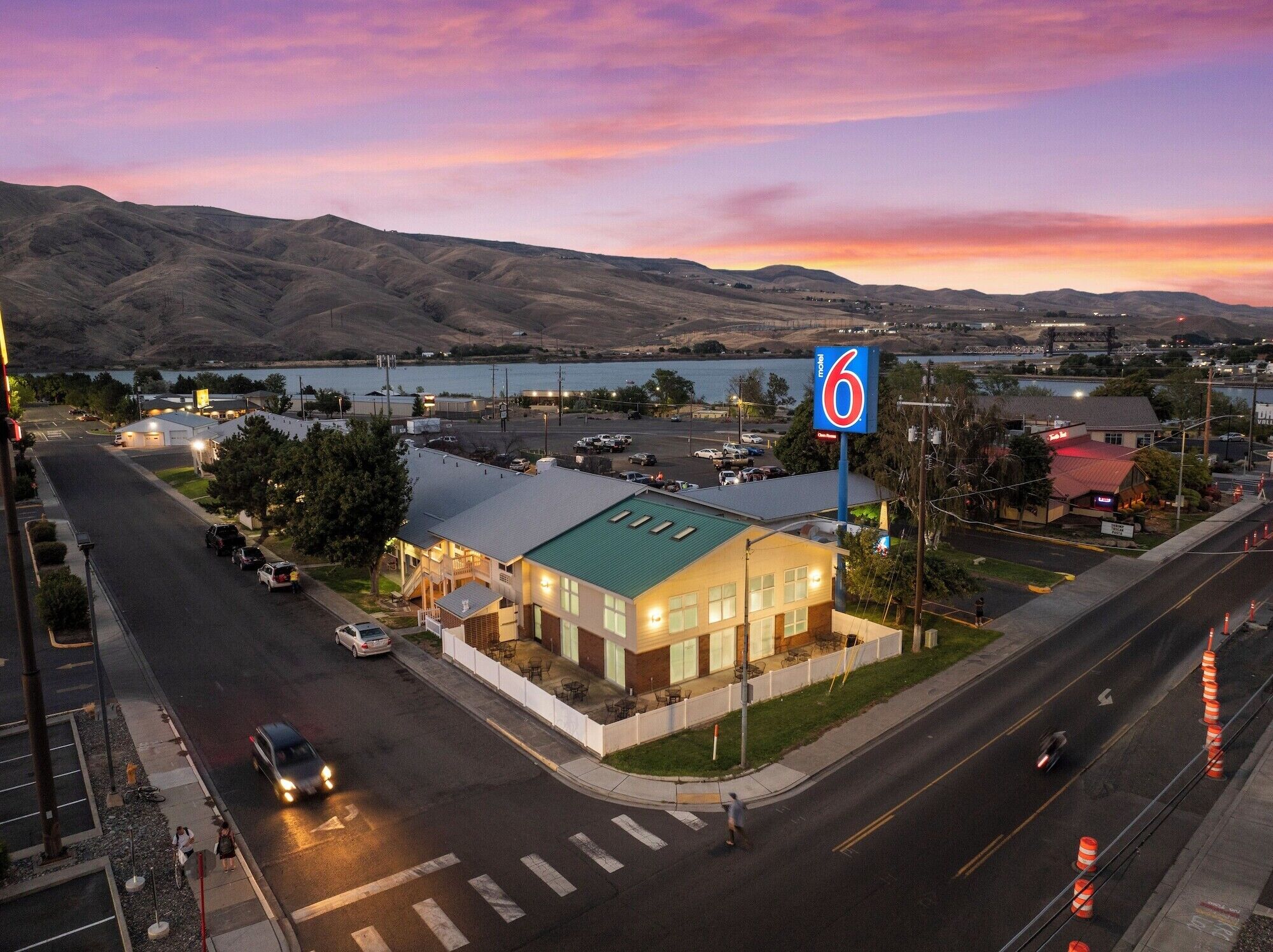 บริเวณภายนอก