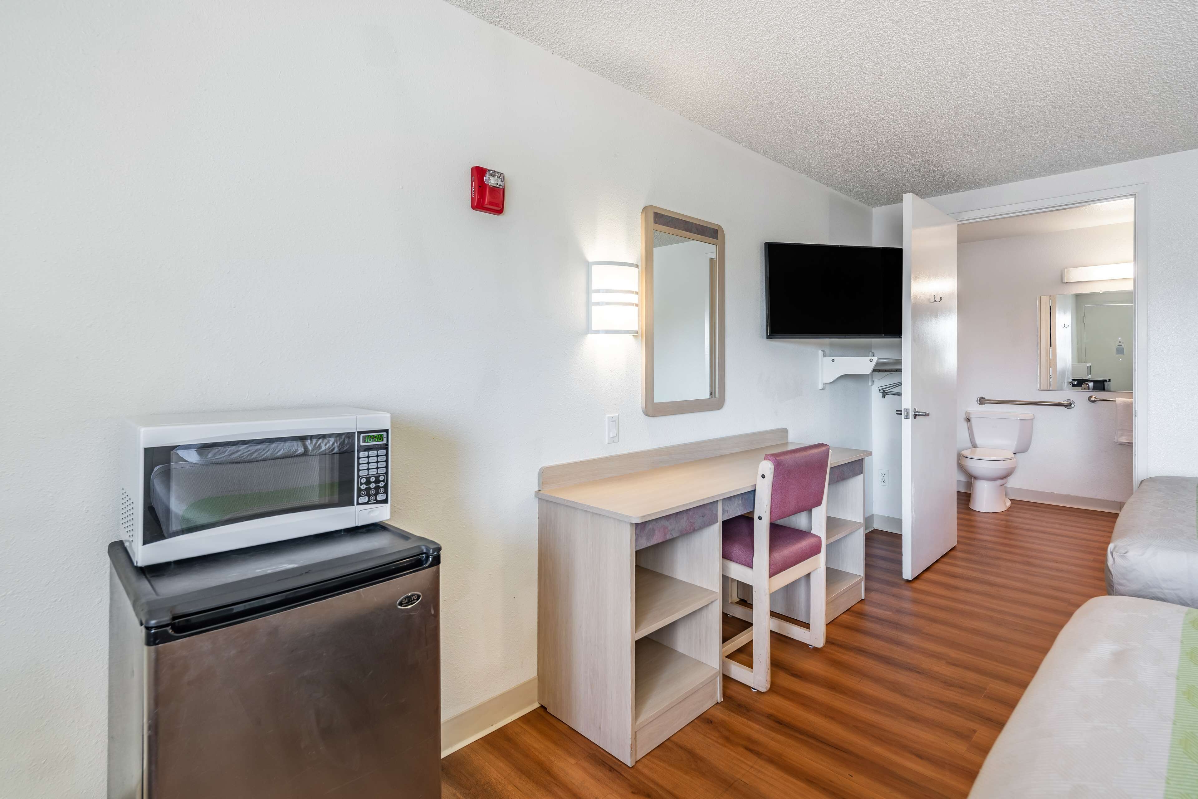 Room amenity