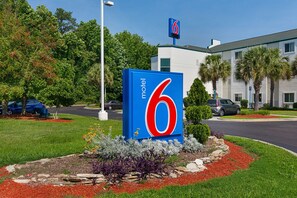Exterior detail - Motel 6 Columbia, SC - Fort Jackson Area (Columbia)