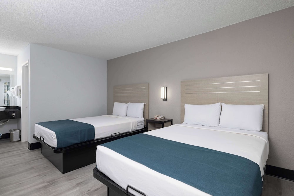Motel 6 Tempe, AZ - Broadway - ASU
