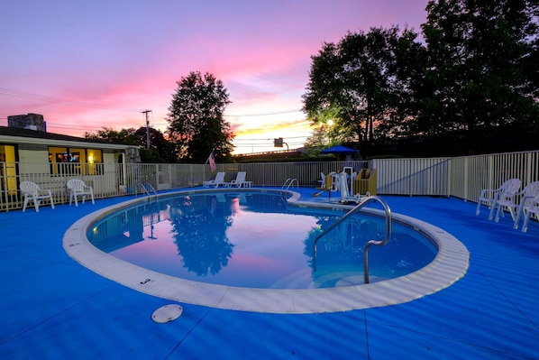 Seasonal outdoor pool