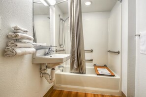 Shower, towels
