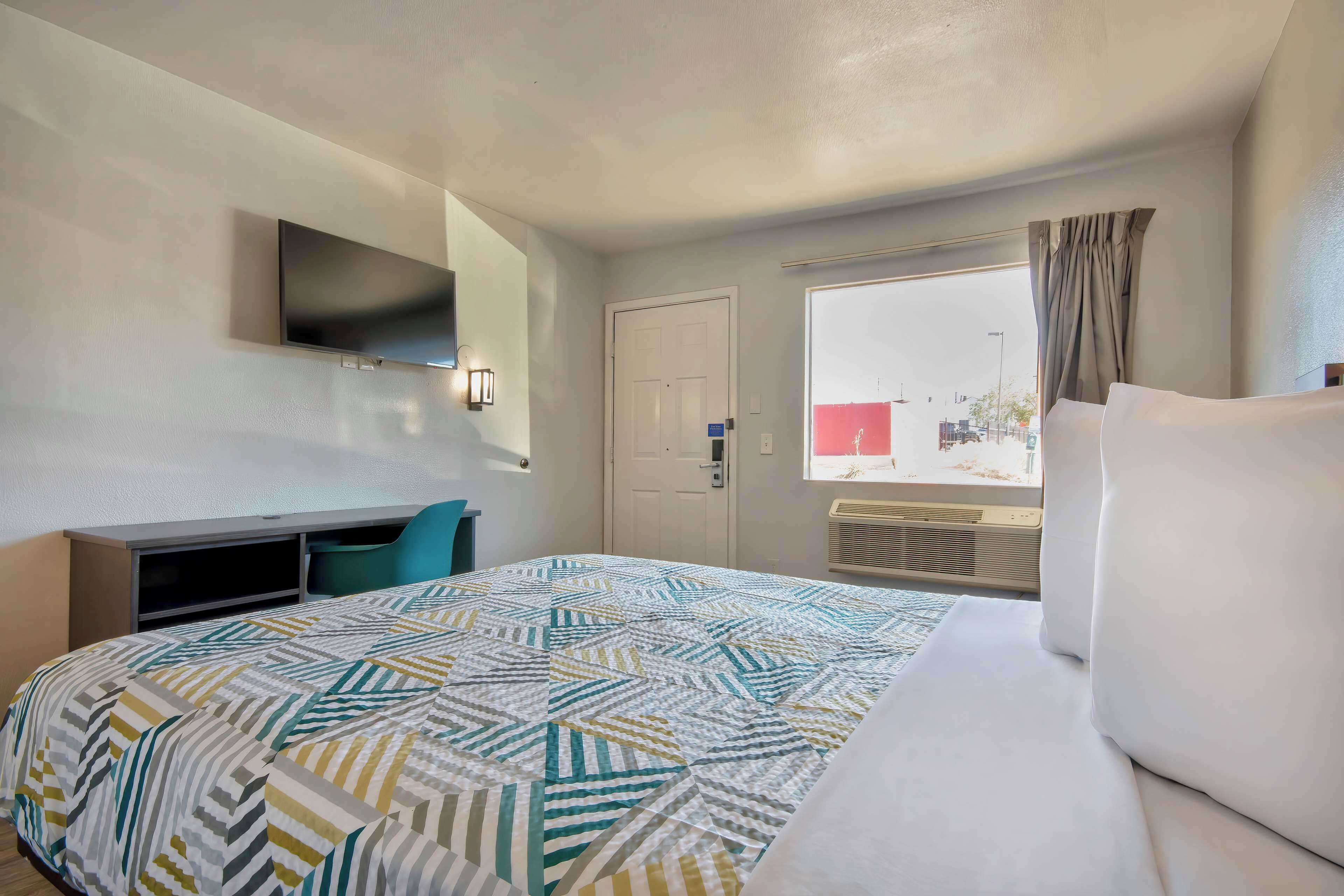 Free WiFi, bed sheets
