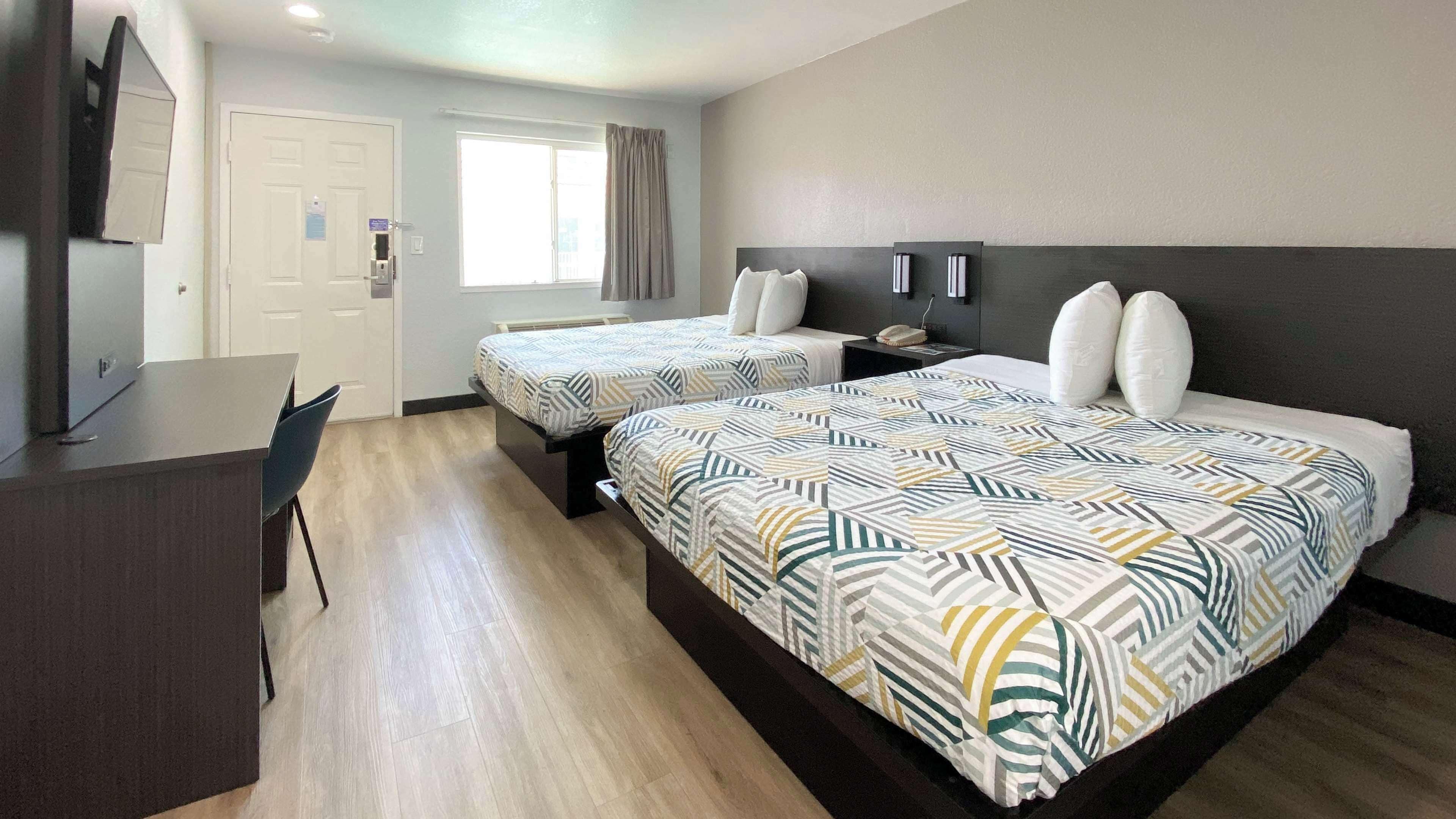 Photo - Motel 6-Costa Mesa, CA