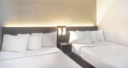 Motel 6 Del Rio, TX