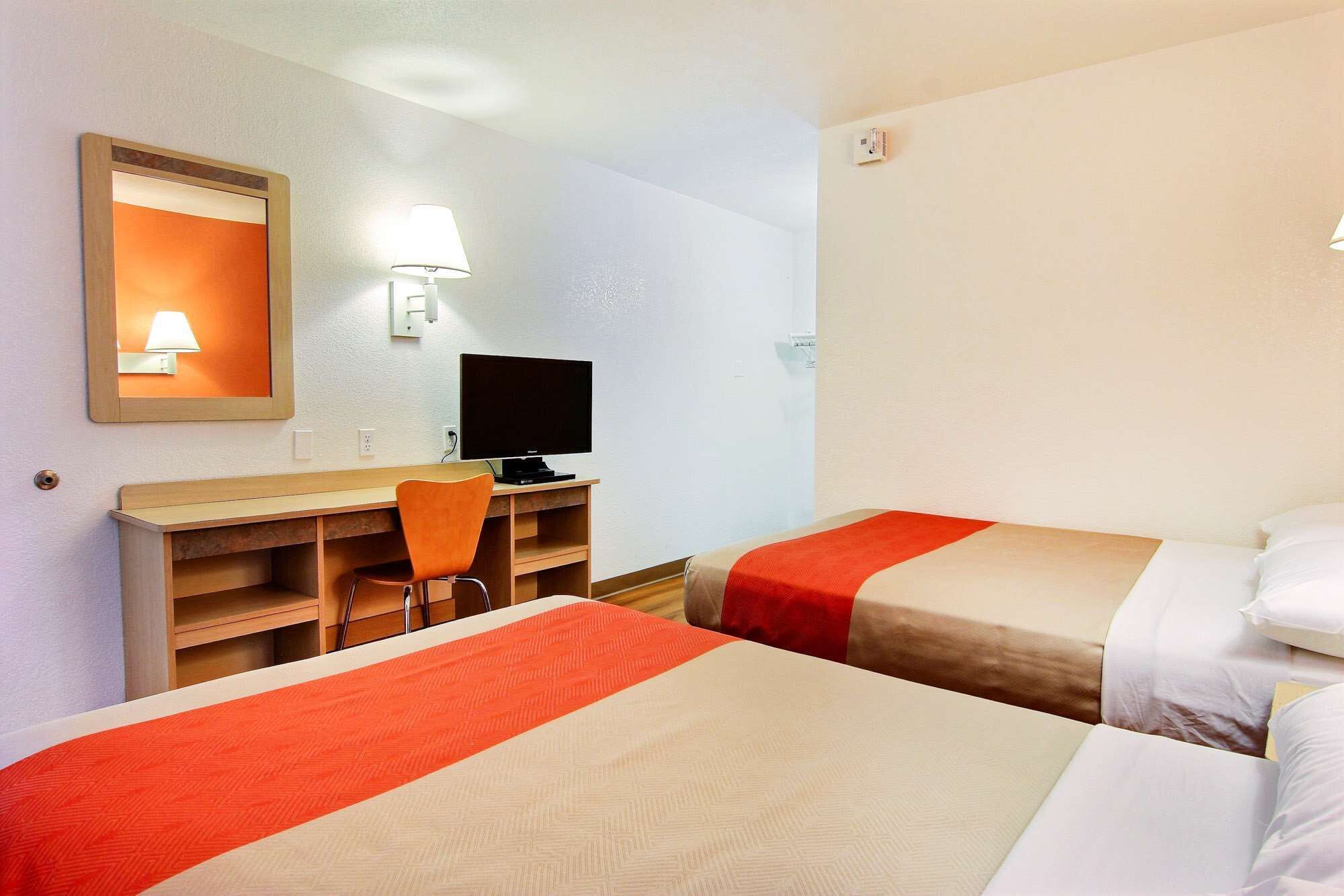 Free wired Internet, bed sheets