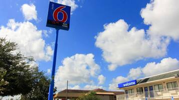 Entrada de la propiedad