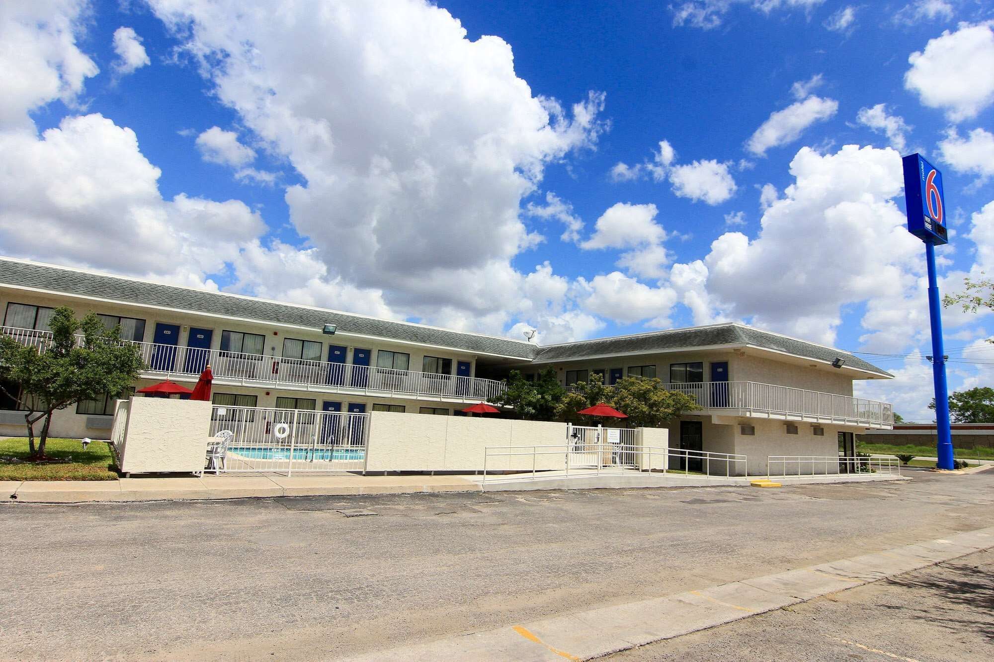 Entrada de la propiedad