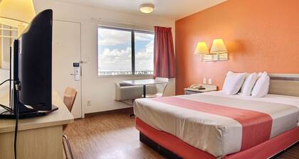 Motel 6 Fort Stockton, TX