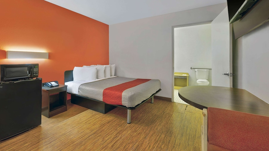 Motel 6 Alamogordo, NM