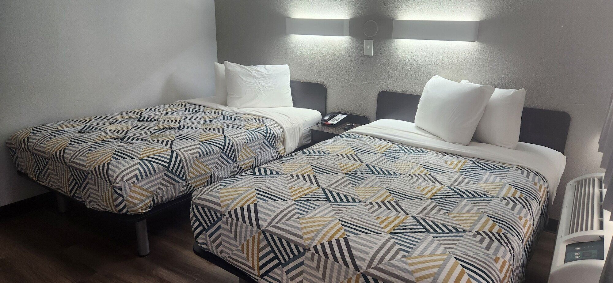 Free WiFi, bed sheets