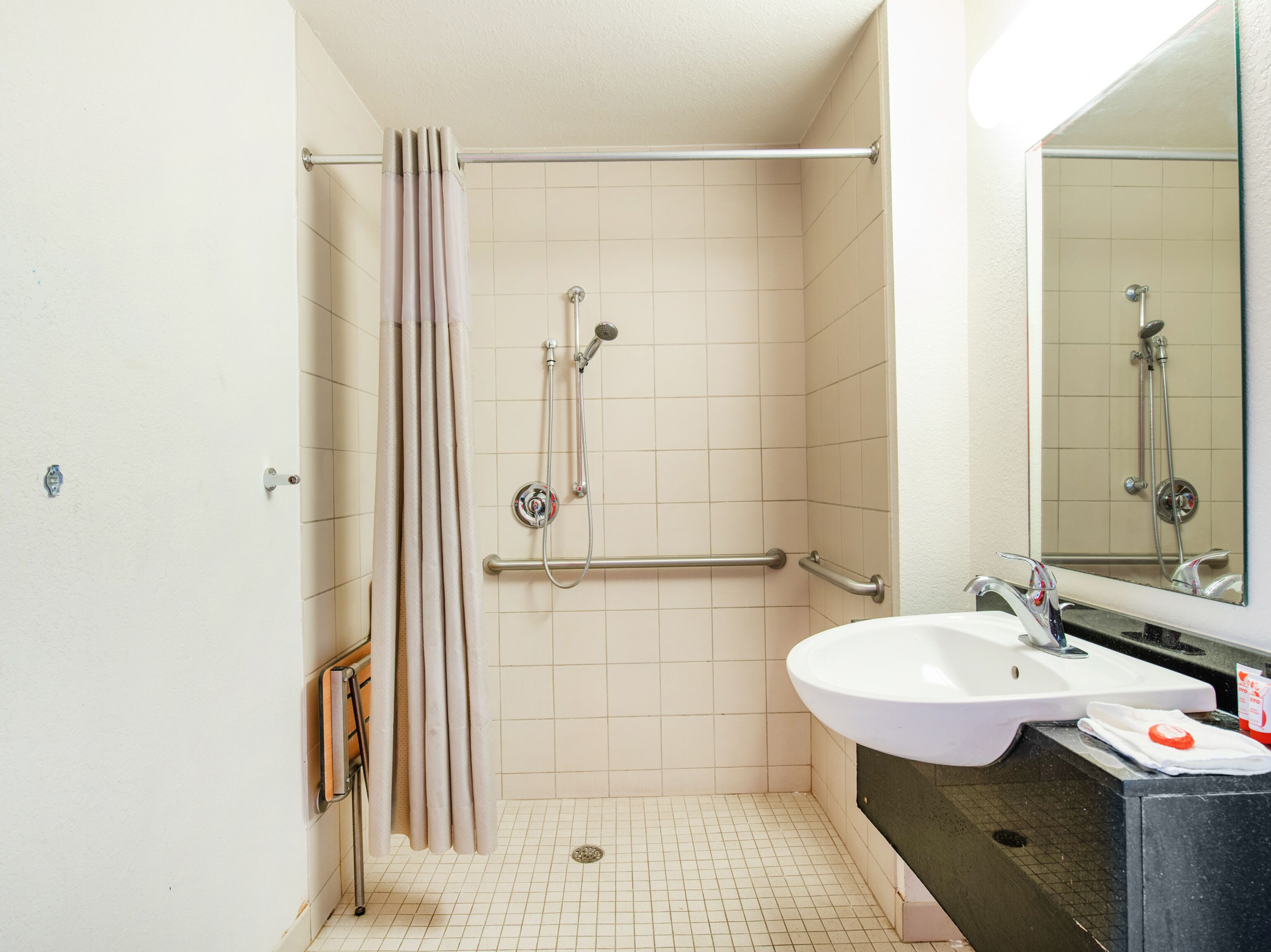 Photo - Regency Inn Tulsa