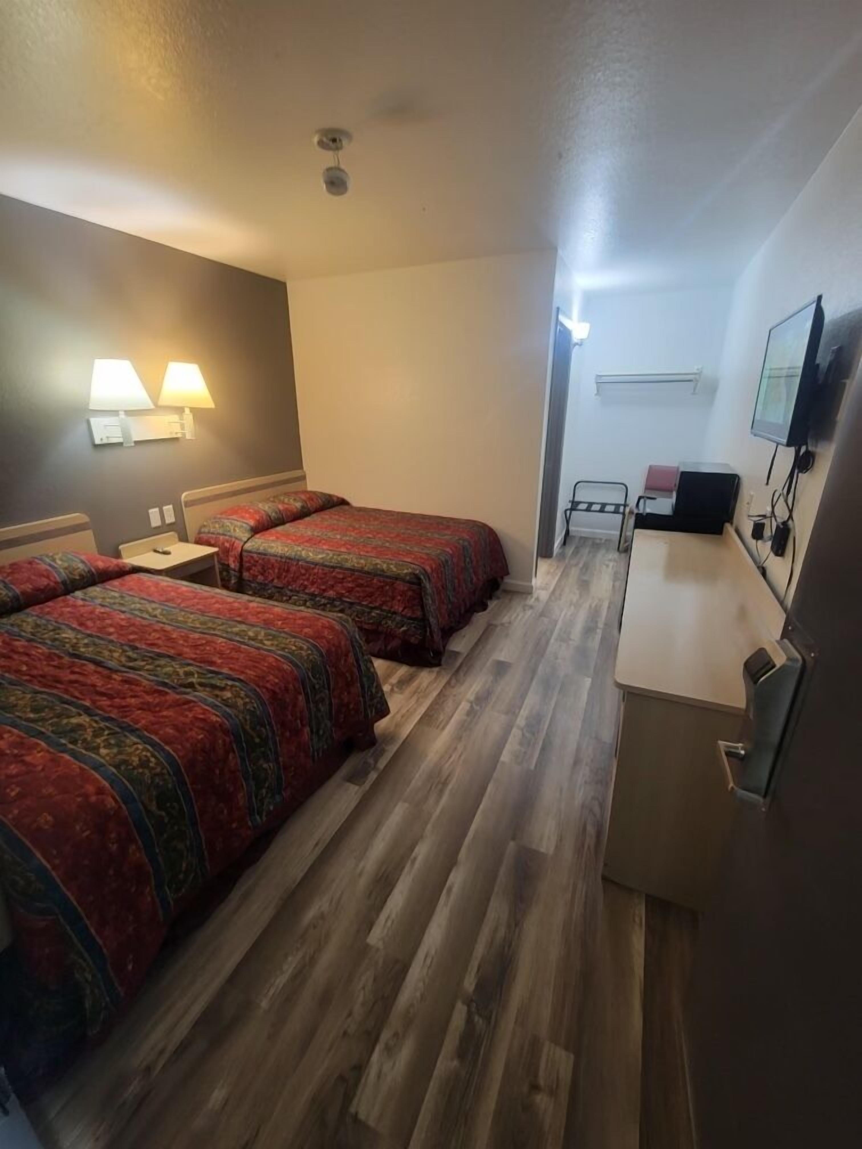 Photo - Regency Inn Tulsa