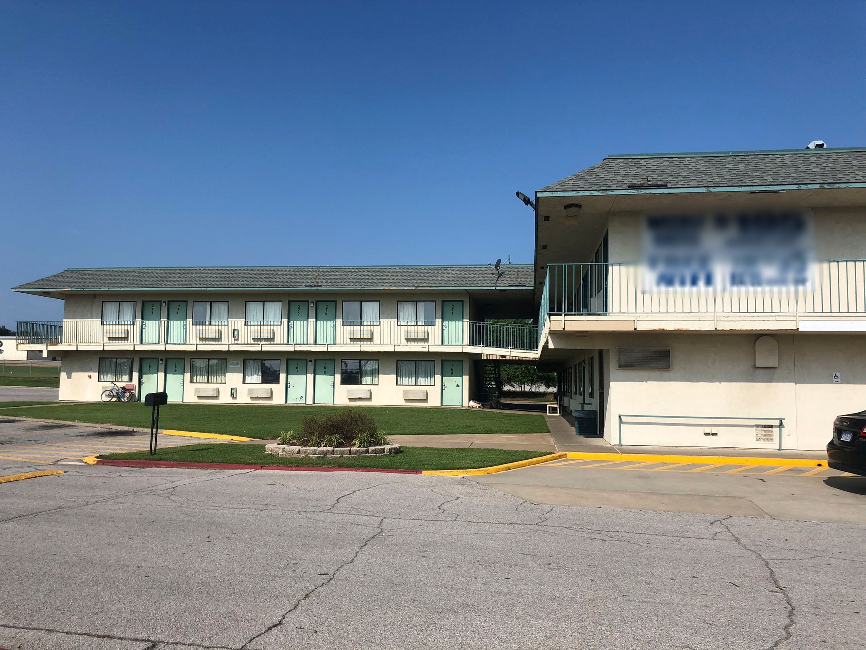 Photo - Regency Inn Tulsa