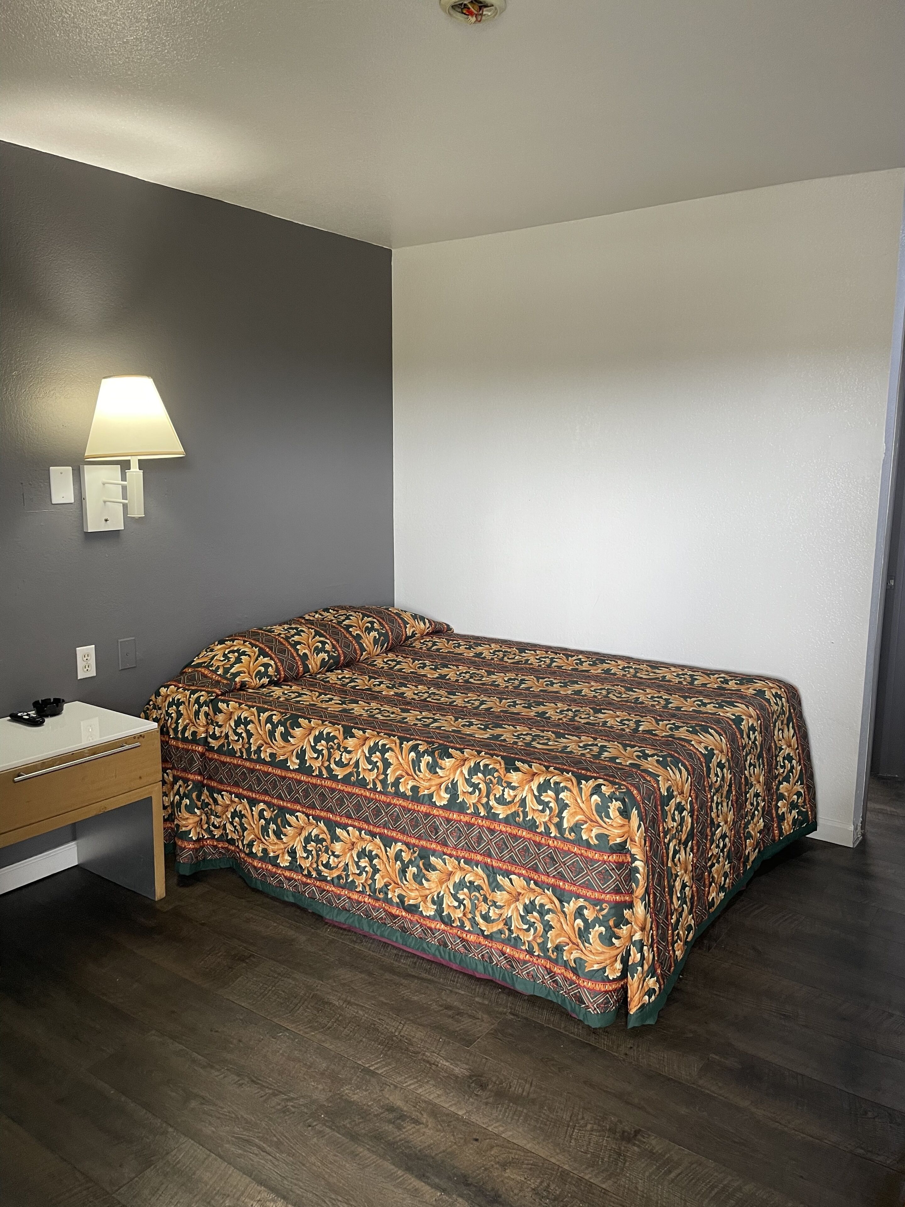 Photo - Regency Inn Tulsa