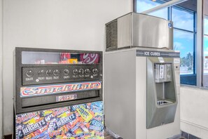 Vending machine - Motel 6 Van Horn, TX (Van Horn)