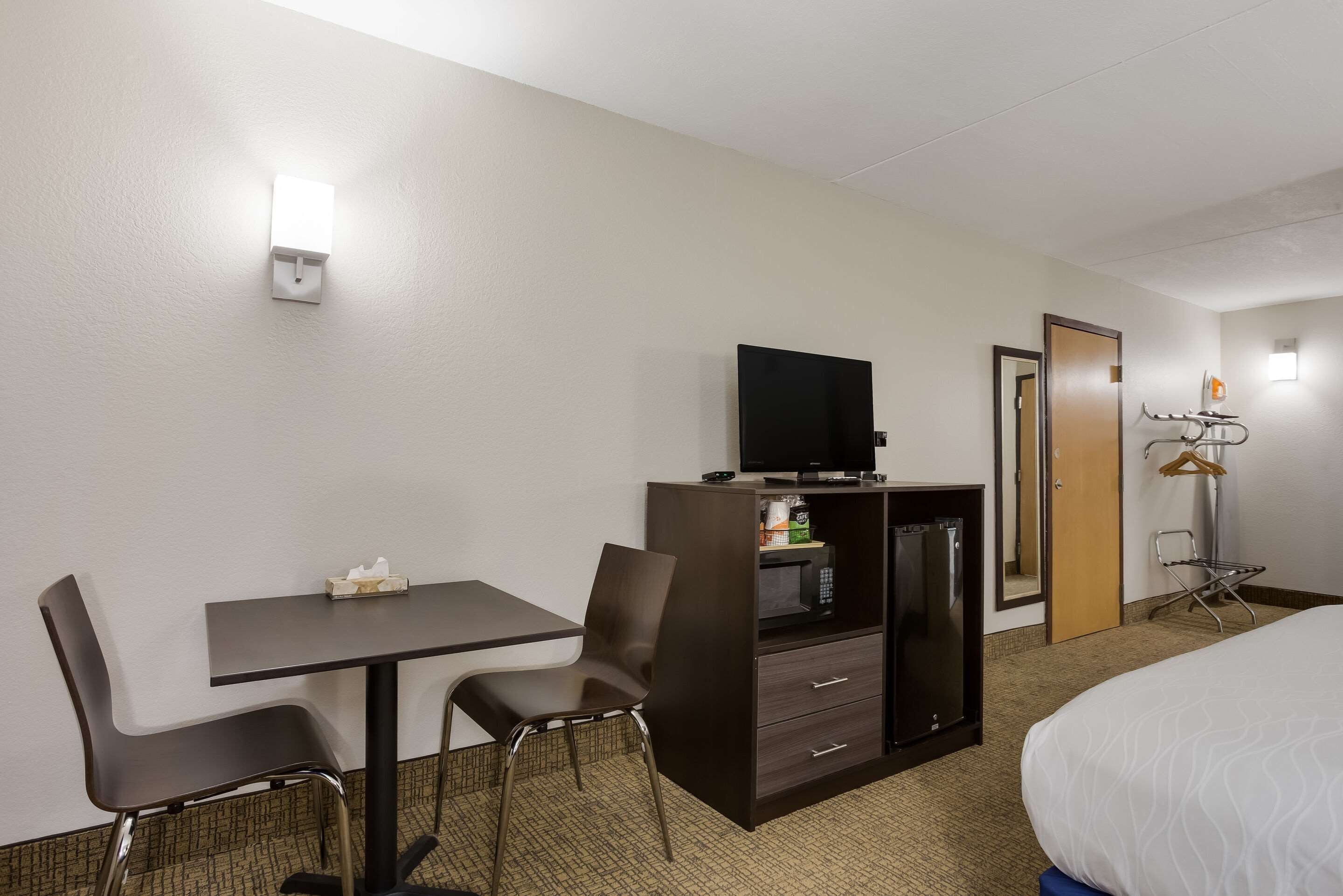 laptop workspace, iron/ironing board, rollaway beds, free wifi