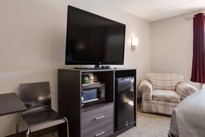 Chambre, 1 très grand lit, non-fumeur, bain à remous