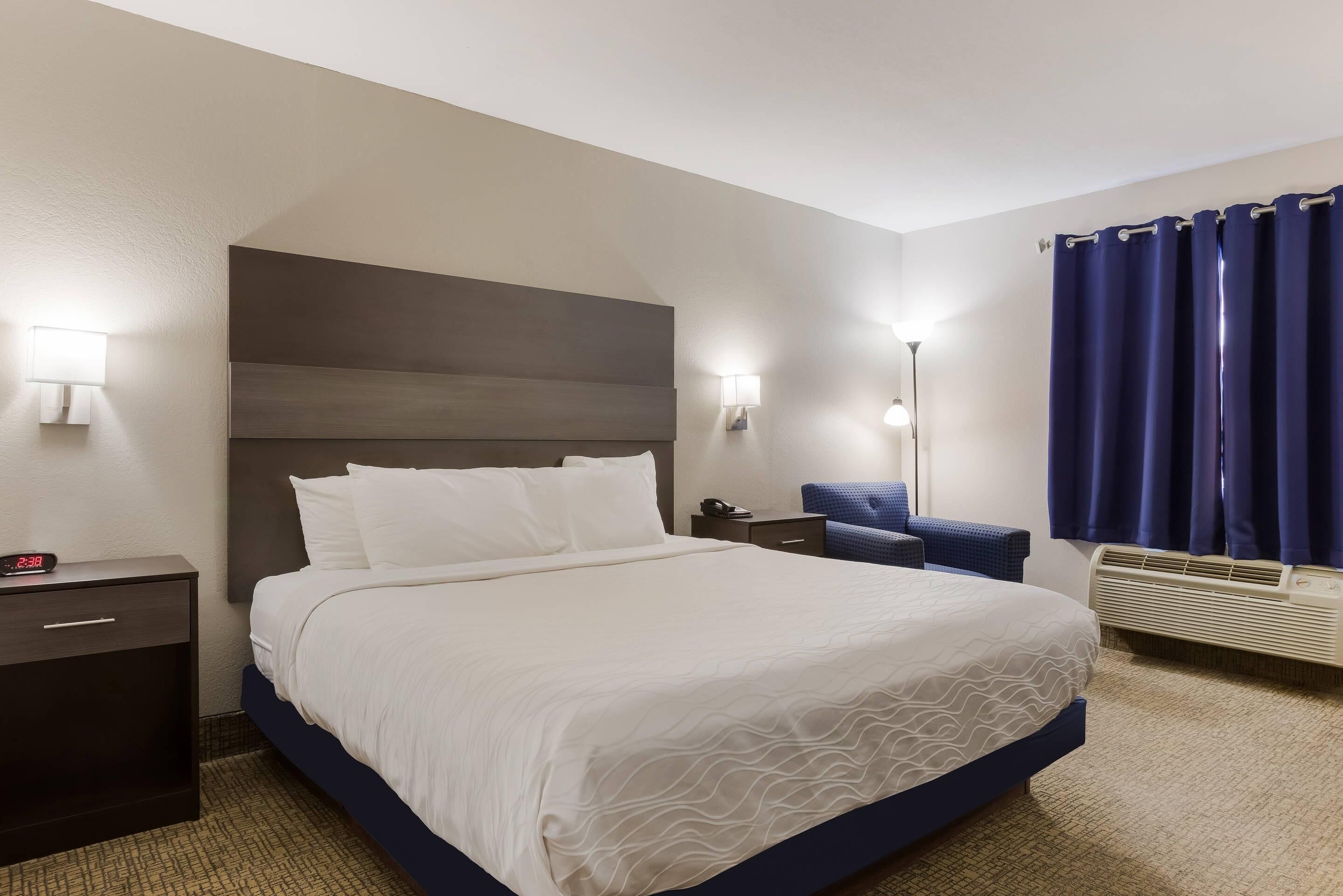 Laptop workspace, iron/ironing board, rollaway beds, free WiFi