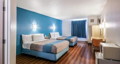 Motel 6 New Braunfels, TX