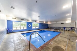 Indoor pool - Motel 6 New Braunfels, TX (New Braunfels)