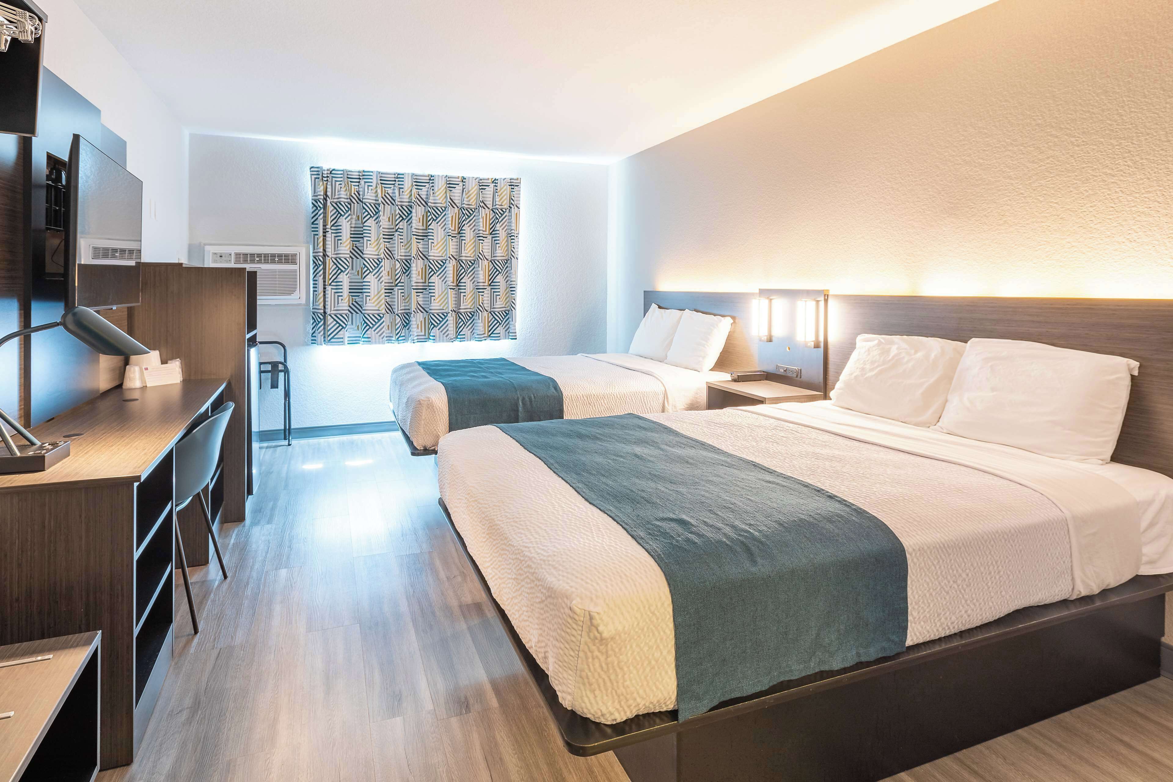 Verduisterende gordijnen, gratis wifi, beddengoed, rolstoeltoegang