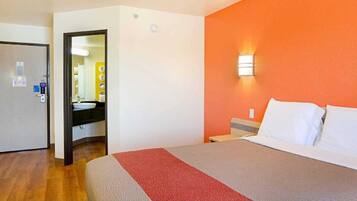 Cortinas blackout, wifi gratis y ropa de cama