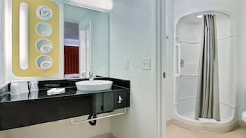 Combined shower/tub, towels, soap