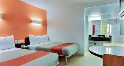 Motel 6 Corpus Christi, TX - East - North Padre Island