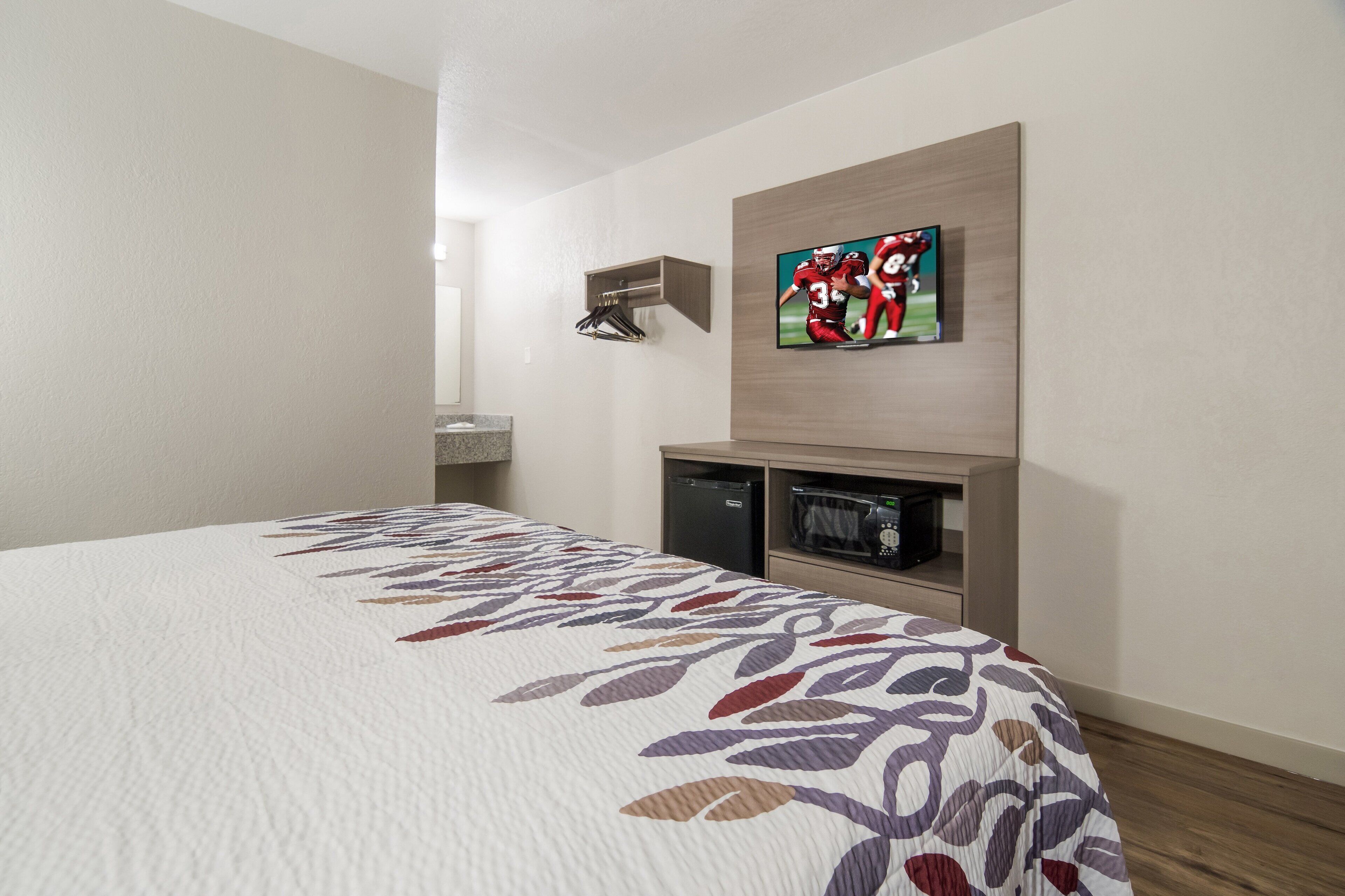 Photo - Red Roof Inn Fort Worth South